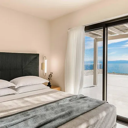 فيلة Ntina Plateies